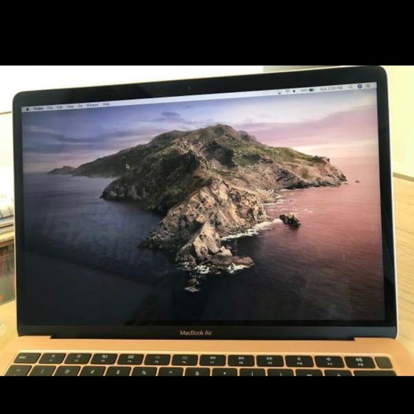 MacBook Pro 2017 - Picture 2 of 7